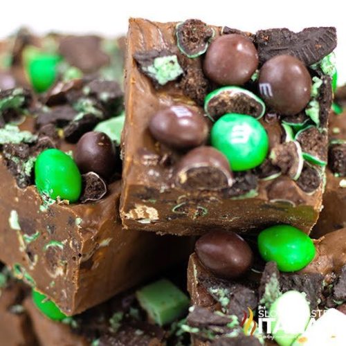 https://www.theslowroasteditalian.com/wp-content/uploads/2020/03/Mint-Chocolate-Homemade-Fudge-SQUARE-6132486-500x500.jpg