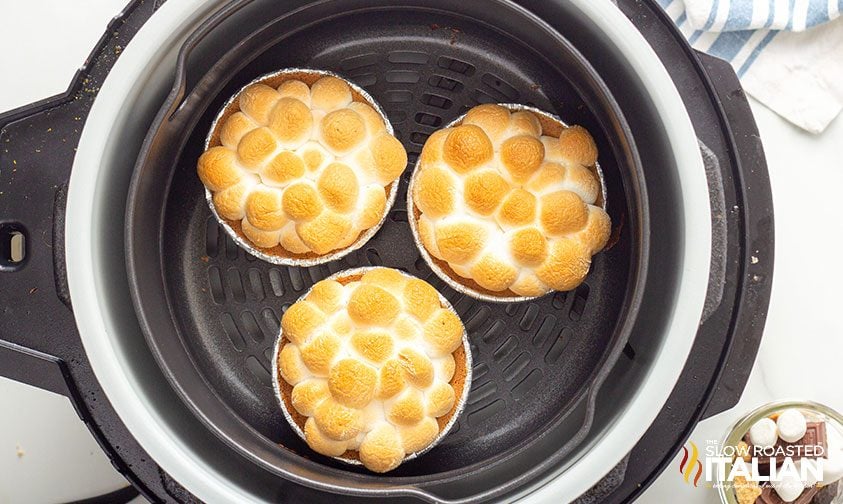 s'mores pies topped with toasted marshmallows in air fryer