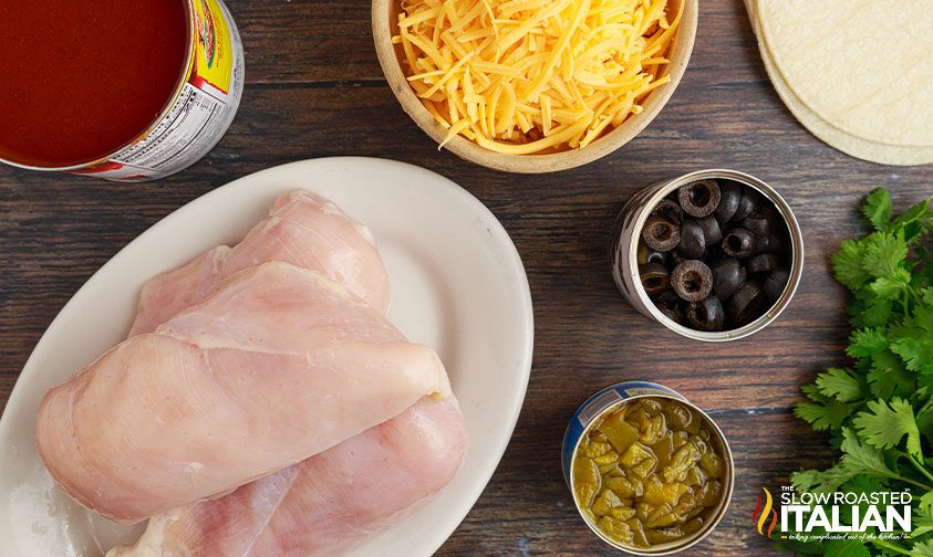 ingredients to make chicken enchilada casserole in the crockpot