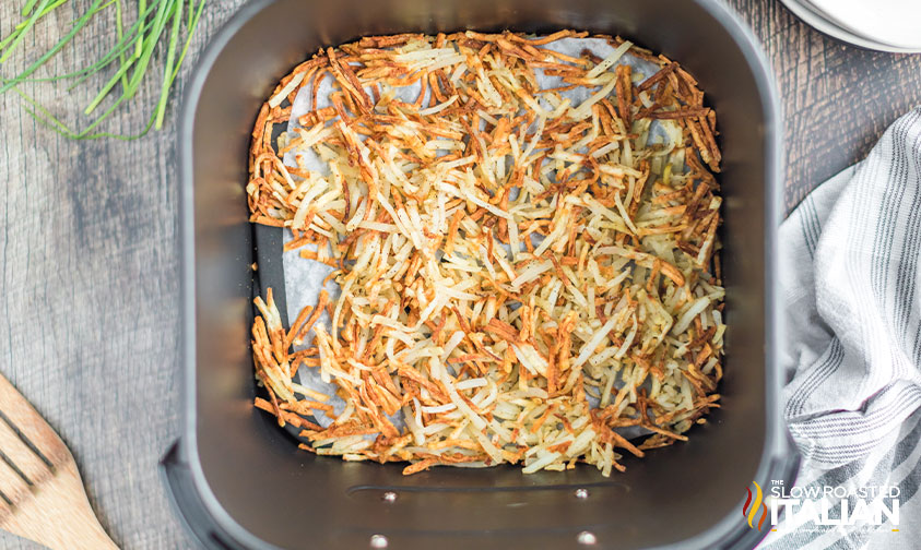 hashbrowns in air fryer basket