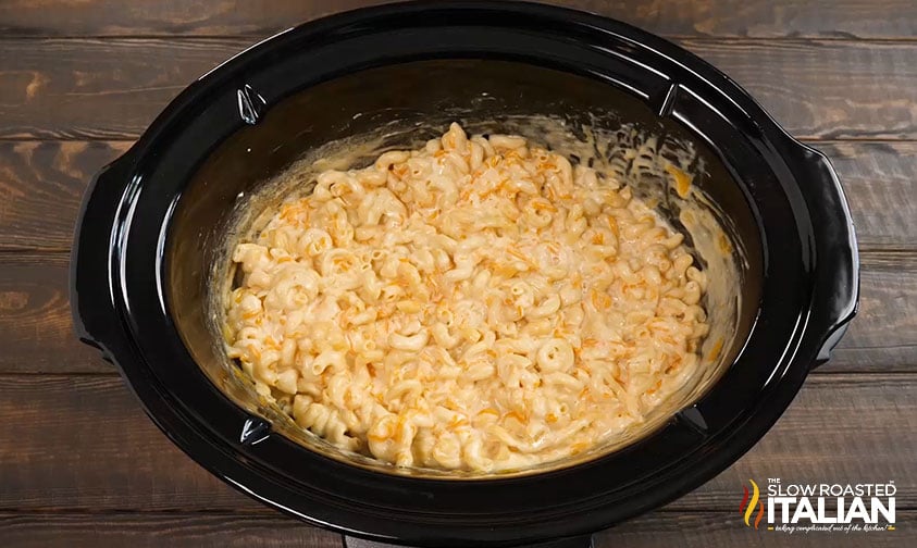 Crockpot Mac and Cheese with Cream Cheese + Video - TSRI