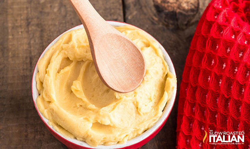 maple butter recipe in a red bowl