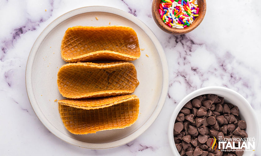 creating taco shells out of stroop waffles