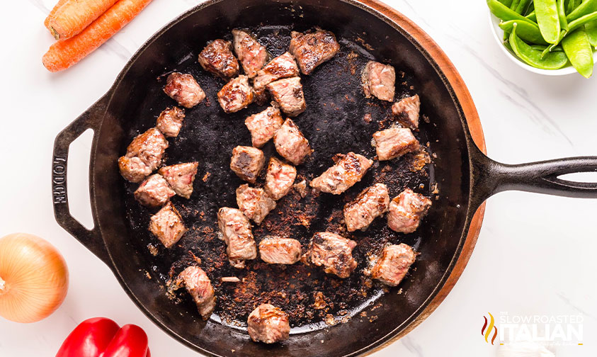 steak cooked in cast iron skillet