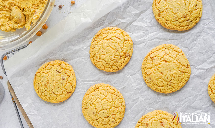 baked toffee caramel cookies