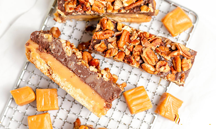 sliced turtle bars on a cooling rack