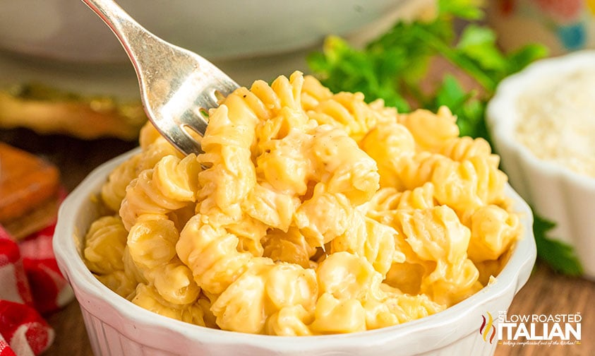 bowl of boston market mac and cheese copycat