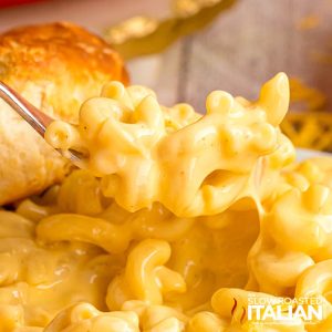 closeup of KFC mac and cheese