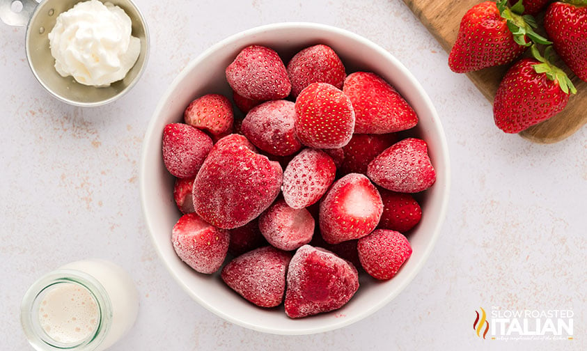 ingredients for strawberry milkshake recipe