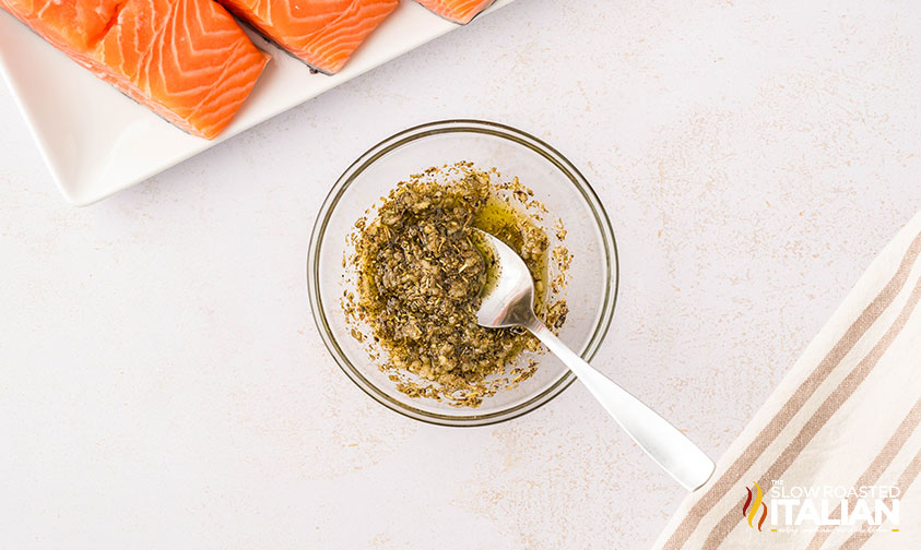 seasoning for salmon in a small bowl